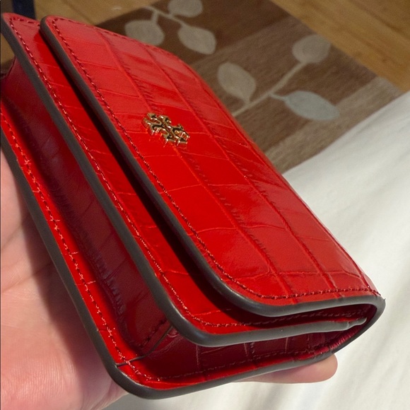 Tory Burch Red Croc-Embossed Key & Card Holder with Gold Hardware - Picture 8 of 9